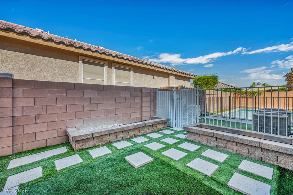 5924 Vista Creek, North Las Vegas, NV 89031