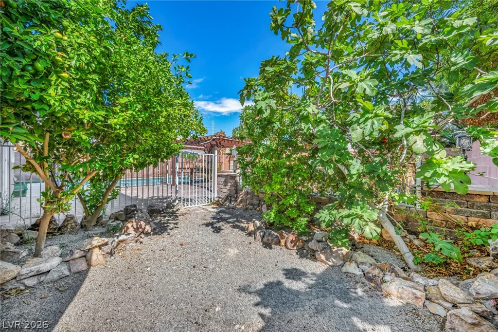 5924 Vista Creek, North Las Vegas, NV 89031
