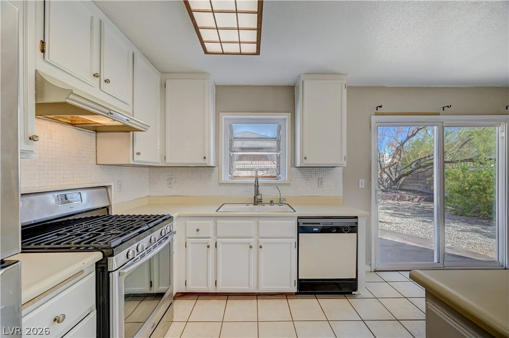 362 Manzanita, Henderson, NV 89014