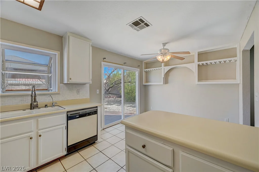 362 Manzanita, Henderson, NV 89014