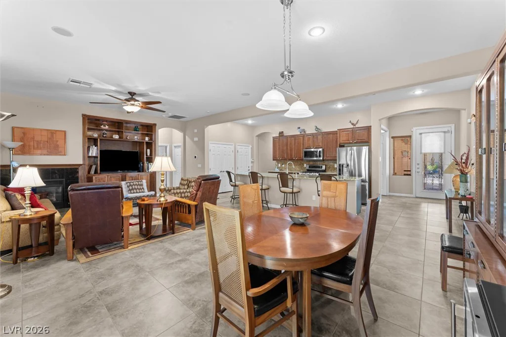 5540 Candle Pine, Las Vegas, NV 89135