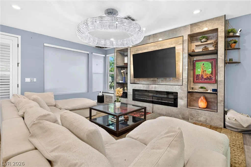 8413 Willow Point, Las Vegas, NV 89128