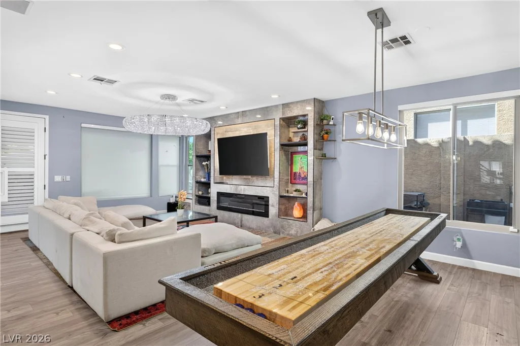 8413 Willow Point, Las Vegas, NV 89128