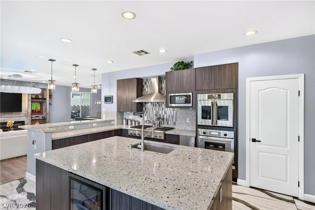 8413 Willow Point, Las Vegas, NV 89128
