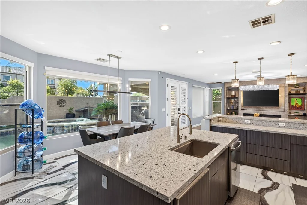 8413 Willow Point, Las Vegas, NV 89128