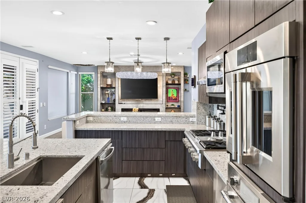 8413 Willow Point, Las Vegas, NV 89128