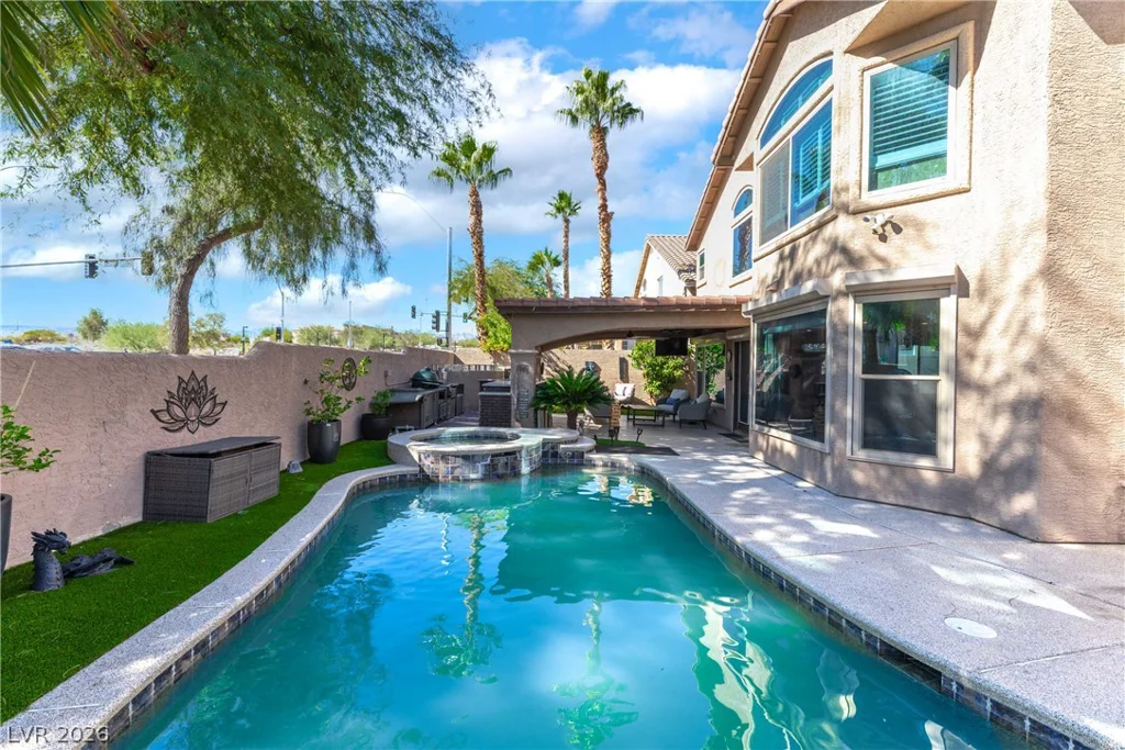 8413 Willow Point, Las Vegas, NV 89128