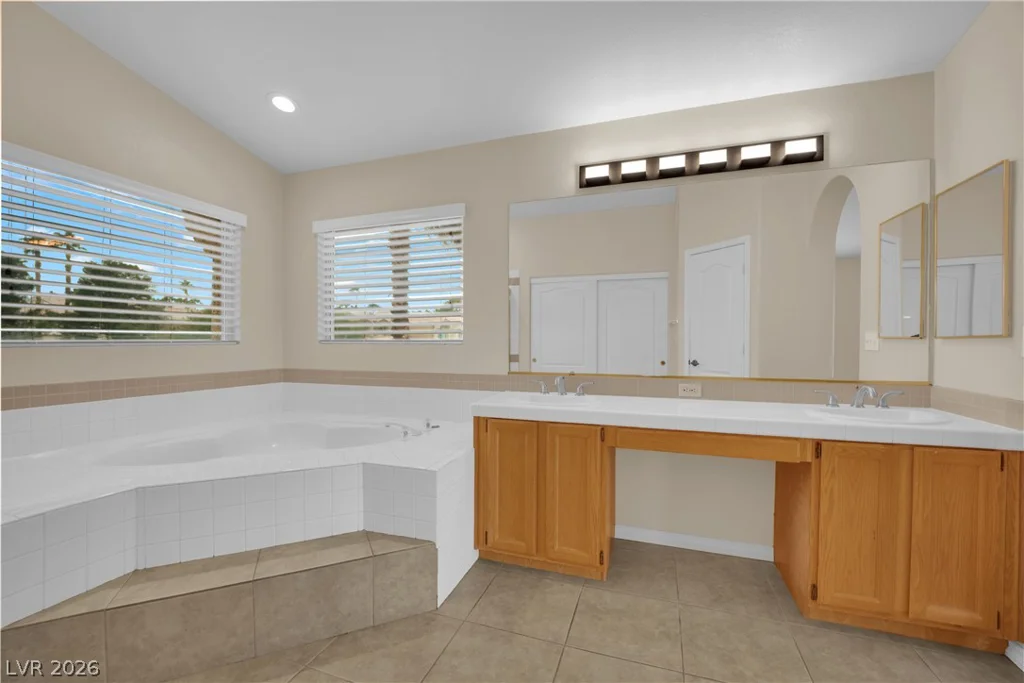 2106 Club Meadows, Henderson, NV 89074