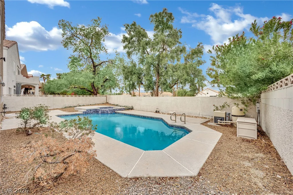 2106 Club Meadows, Henderson, NV 89074