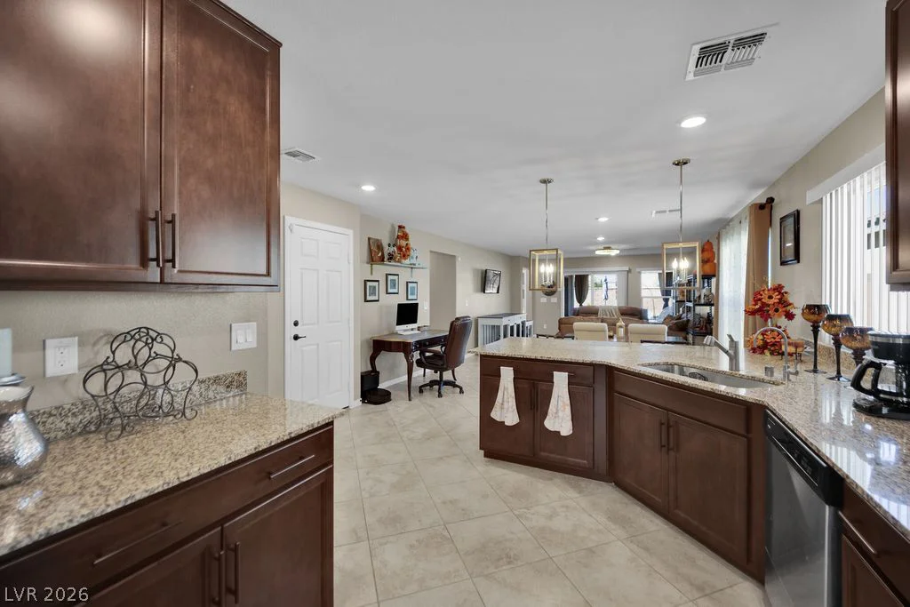 6833 Toll Mountain, North Las Vegas, NV 89086