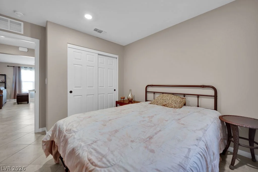 6833 Toll Mountain, North Las Vegas, NV 89086