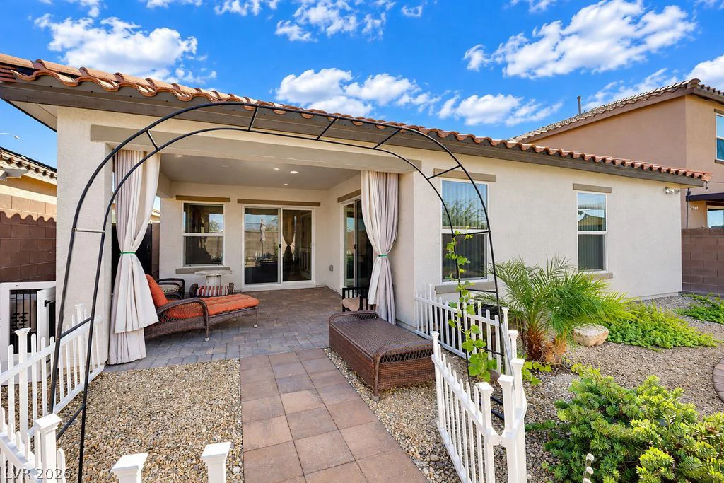 6833 Toll Mountain, North Las Vegas, NV 89086