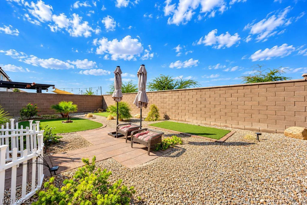 6833 Toll Mountain, North Las Vegas, NV 89086