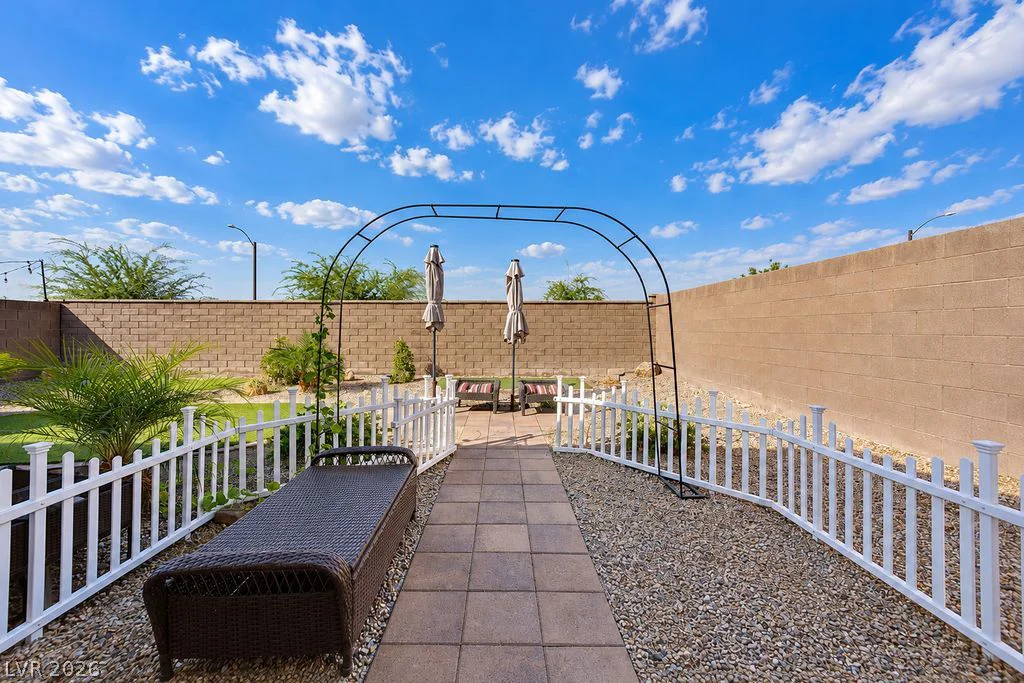 6833 Toll Mountain, North Las Vegas, NV 89086