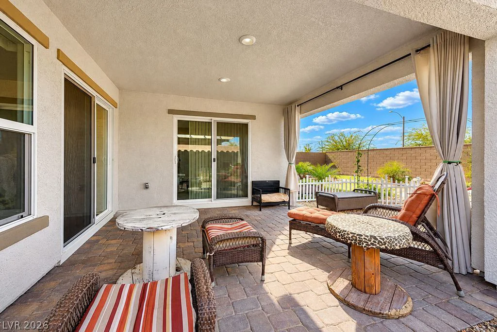 6833 Toll Mountain, North Las Vegas, NV 89086