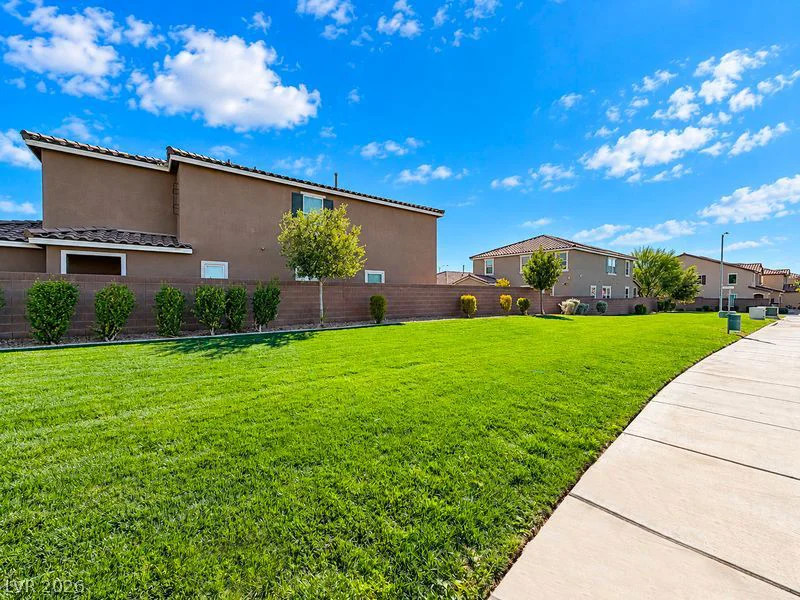 6833 Toll Mountain, North Las Vegas, NV 89086