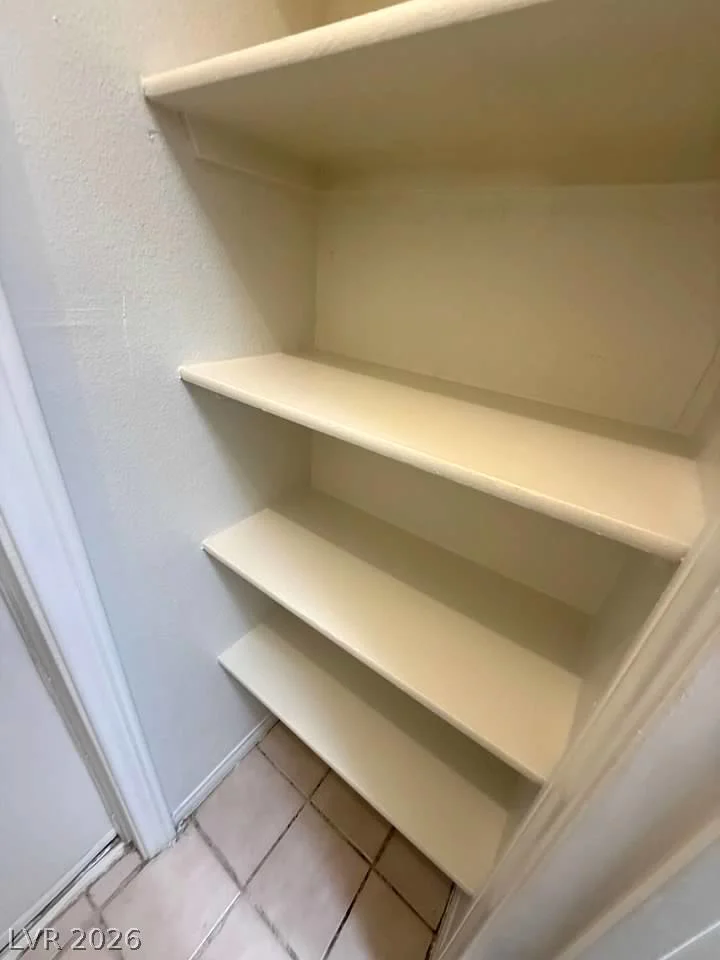 5795 Medallion, Las Vegas, NV 89122