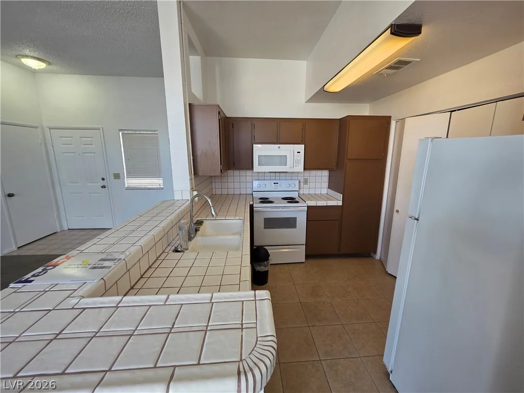 3150 Soft Breezes, Las Vegas, NV 89128