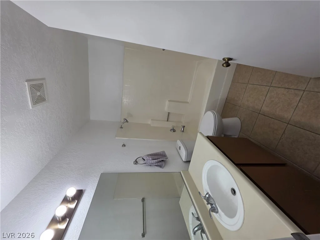 3150 Soft Breezes, Las Vegas, NV 89128
