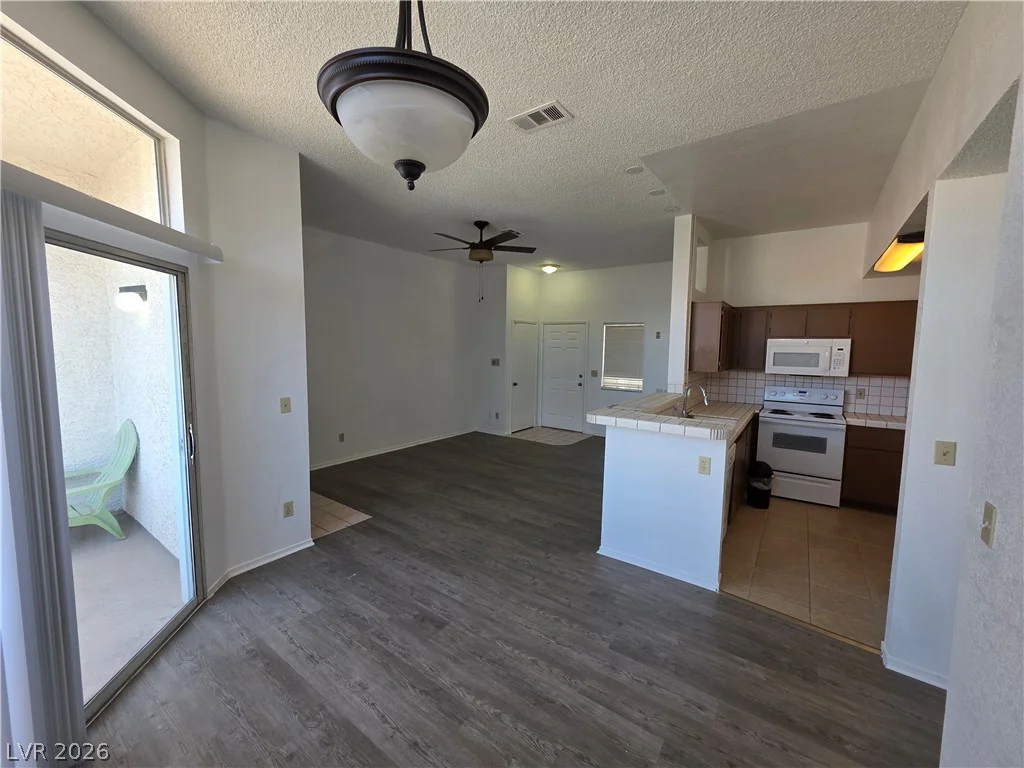 3150 Soft Breezes, Las Vegas, NV 89128