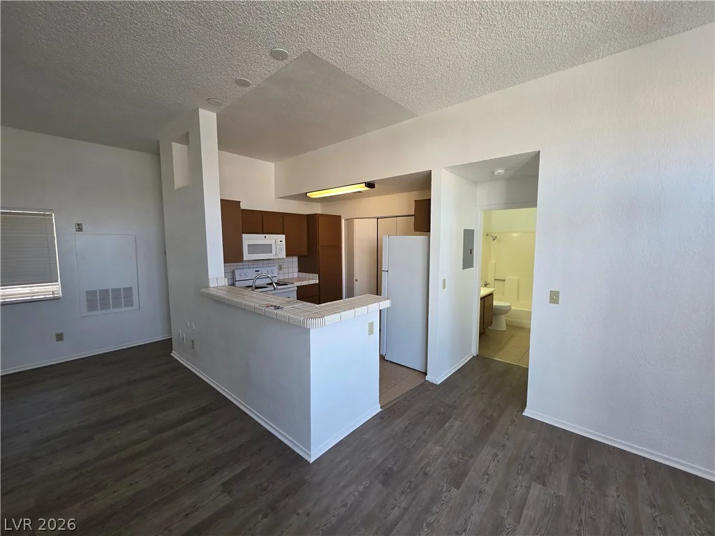 3150 Soft Breezes, Las Vegas, NV 89128