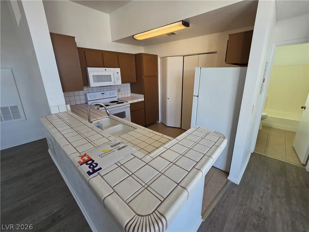 3150 Soft Breezes, Las Vegas, NV 89128