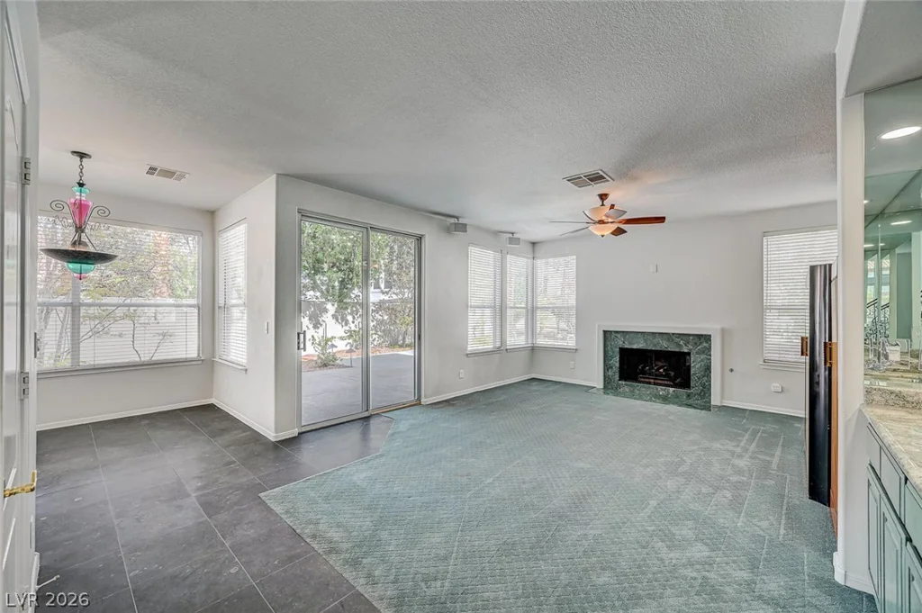 2832 Summer Lake, Las Vegas, NV 89128