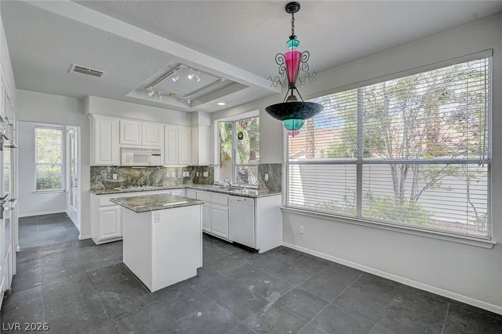2832 Summer Lake, Las Vegas, NV 89128