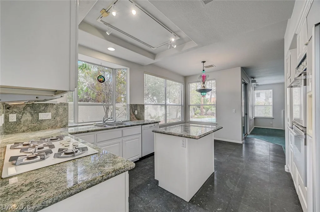 2832 Summer Lake, Las Vegas, NV 89128