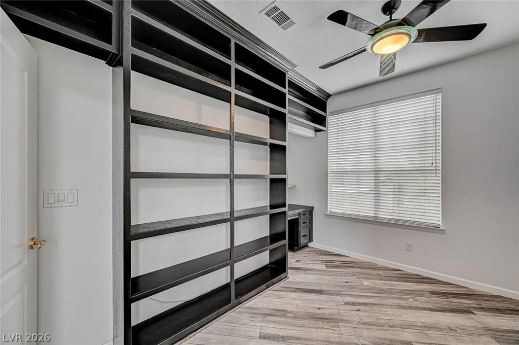 2832 Summer Lake, Las Vegas, NV 89128