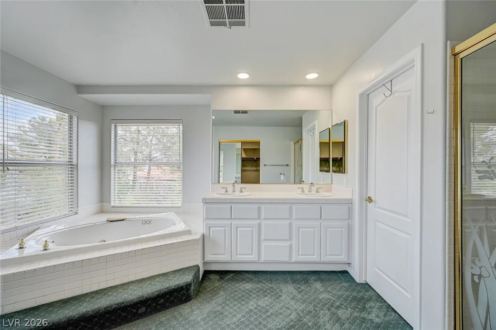 2832 Summer Lake, Las Vegas, NV 89128