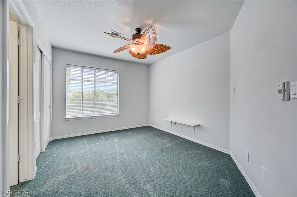 2832 Summer Lake, Las Vegas, NV 89128