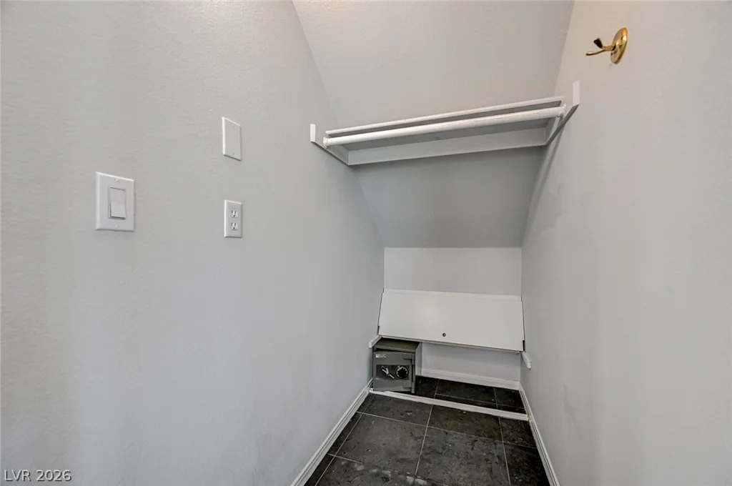 2832 Summer Lake, Las Vegas, NV 89128