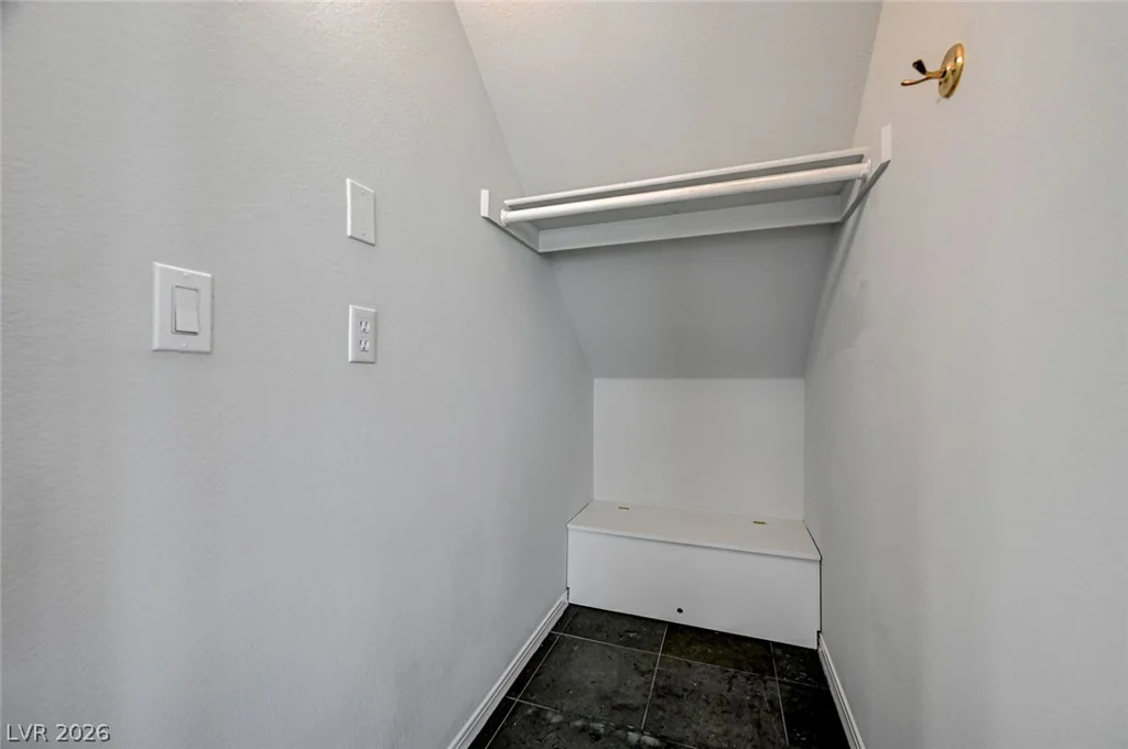 2832 Summer Lake, Las Vegas, NV 89128