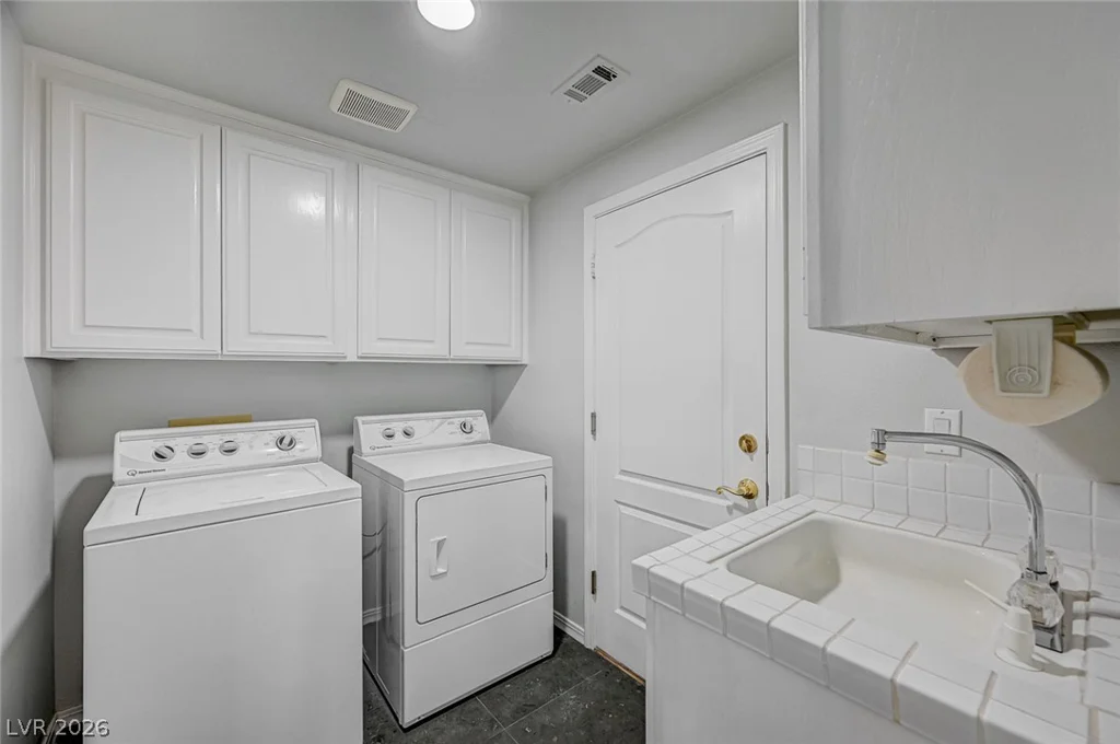 2832 Summer Lake, Las Vegas, NV 89128