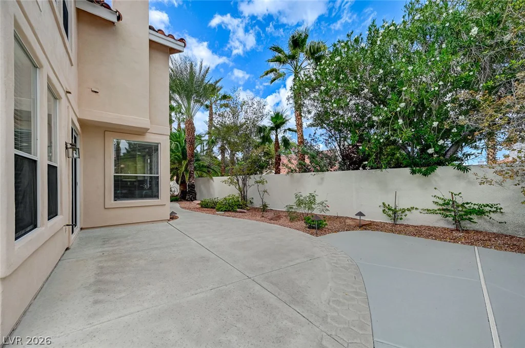 2832 Summer Lake, Las Vegas, NV 89128