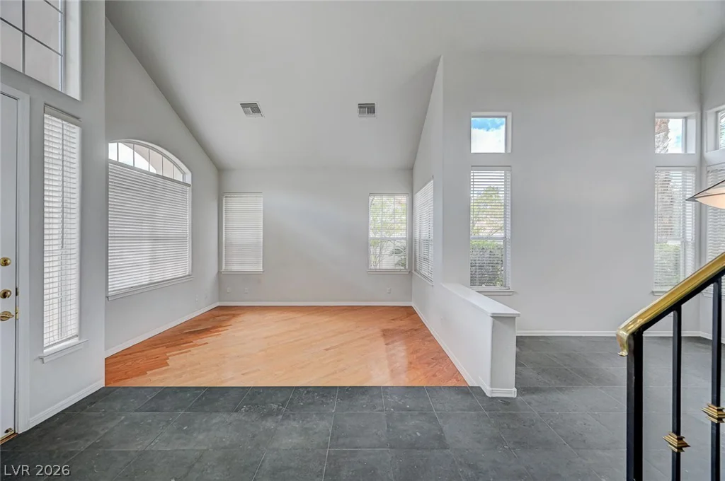 2832 Summer Lake, Las Vegas, NV 89128