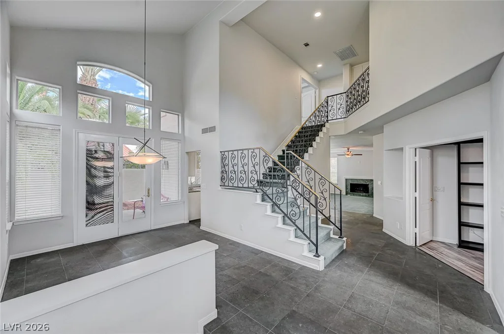 2832 Summer Lake, Las Vegas, NV 89128
