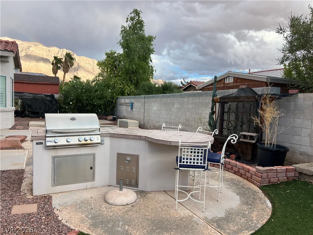 6359 Seton Hall, Las Vegas, NV 89110