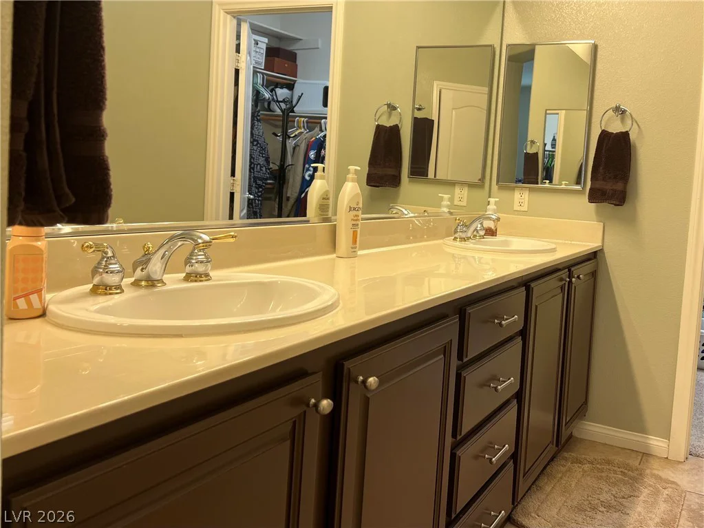 6359 Seton Hall, Las Vegas, NV 89110