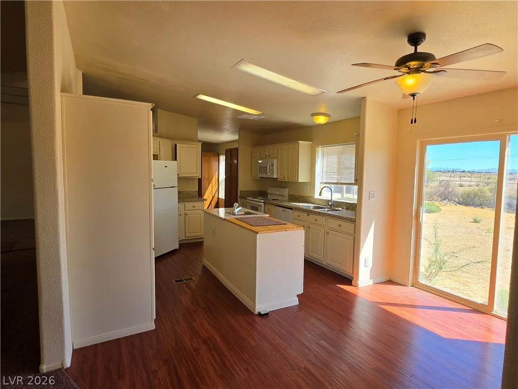 221 Starlight, Pahrump, NV 89048
