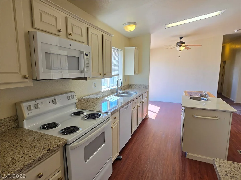 221 Starlight, Pahrump, NV 89048