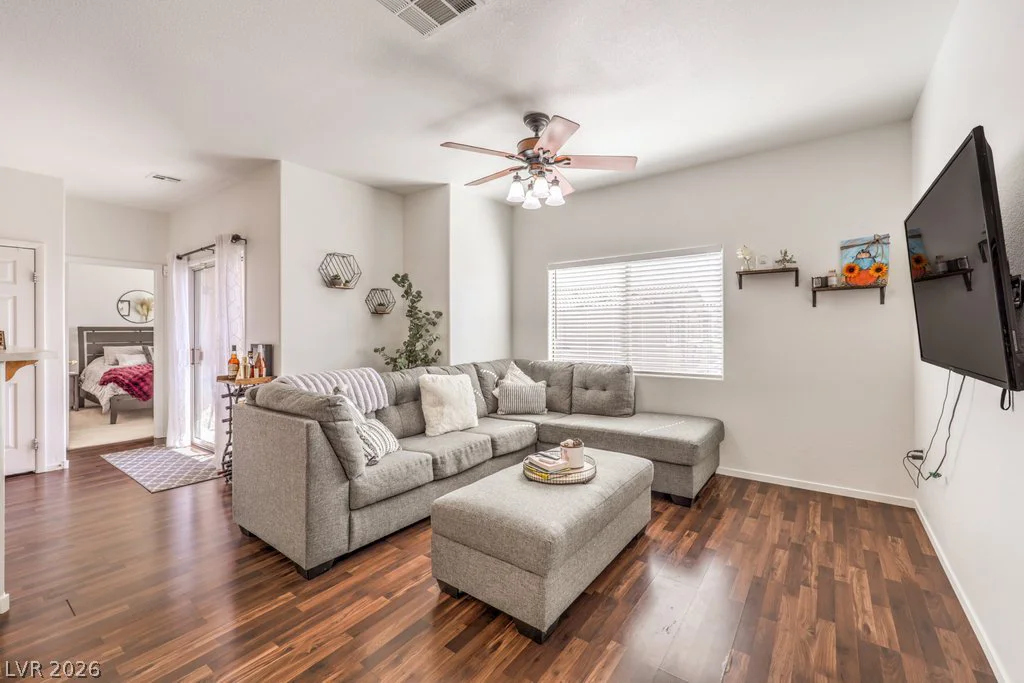 3916 Smokey Fog, North Las Vegas, NV 89081