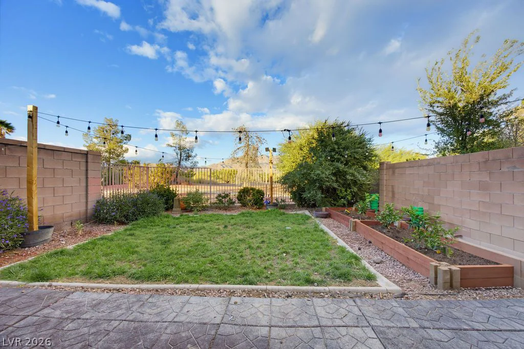 8740 Deering Bay, Las Vegas, NV 89131