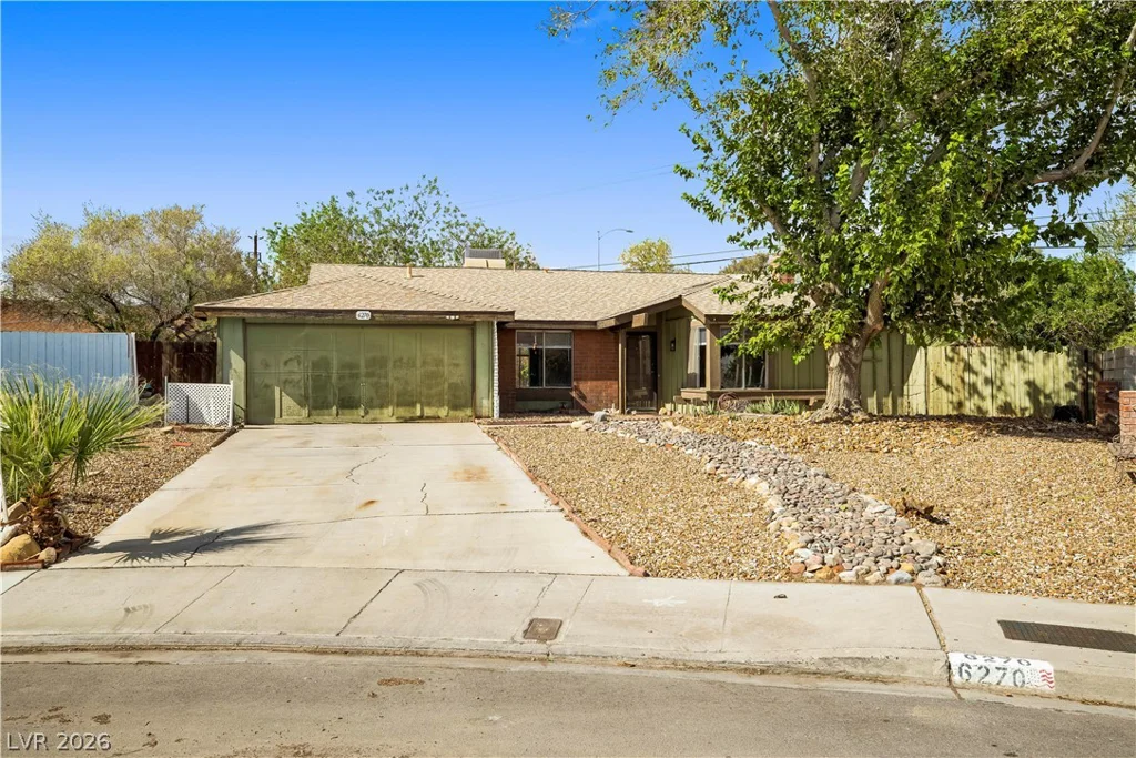 6270 Meadow Lark, Las Vegas, NV 89103