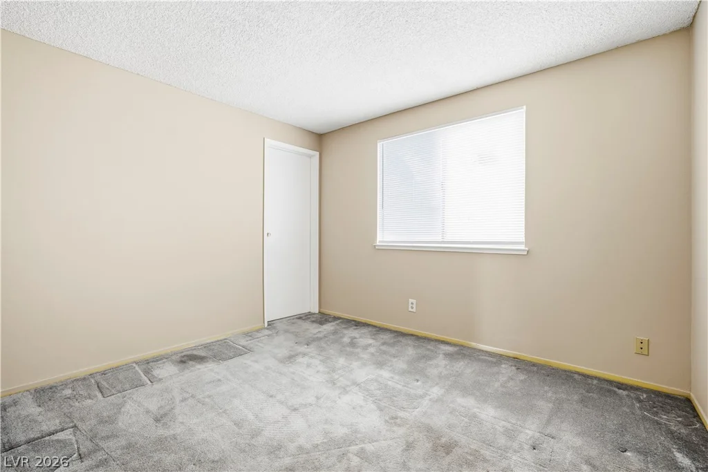 6270 Meadow Lark, Las Vegas, NV 89103