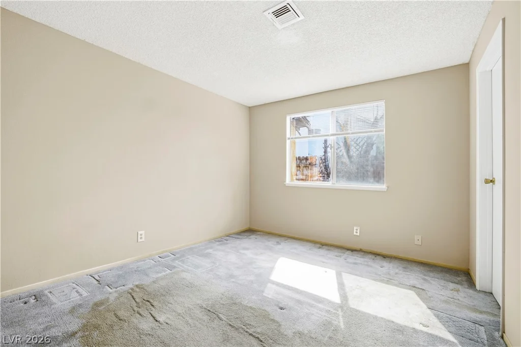 6270 Meadow Lark, Las Vegas, NV 89103