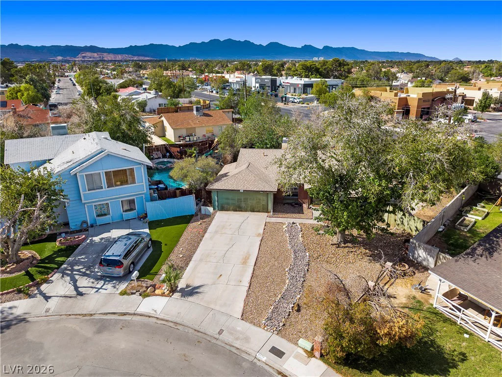 6270 Meadow Lark, Las Vegas, NV 89103