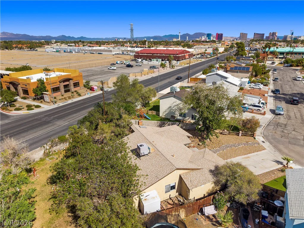 6270 Meadow Lark, Las Vegas, NV 89103