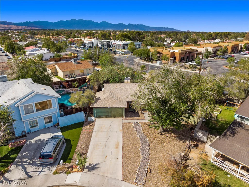 6270 Meadow Lark, Las Vegas, NV 89103